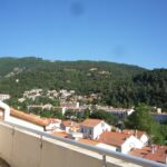 Vue imprenable sur les montagnes depuis une location meublée à Amélie-les-Bains