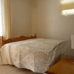 Chambre avec deux lits simples idéale pour un couple